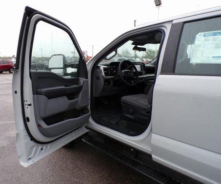 Avalanche 2025 Ford F-250 XL