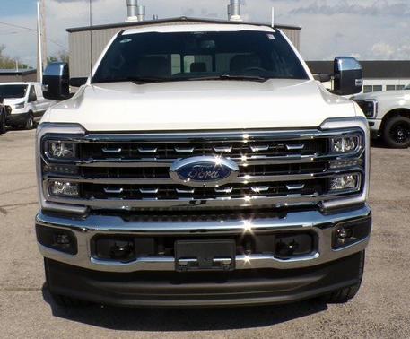 Star White Metallic Tri-Coat 2025 Ford F-250 Lariat