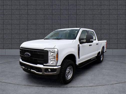 Oxford White 2025 Ford F-250 XL
