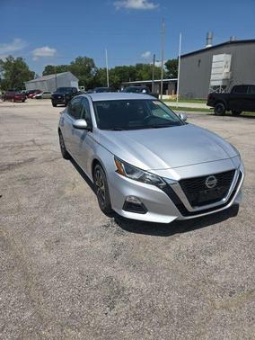Brilliant Silver Metallic 2020 Nissan Altima S FWD