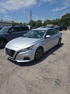 Brilliant Silver Metallic 2020 Nissan Altima S FWD