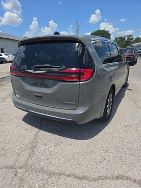 Ceramic Gray Clearcoat 2023 Chrysler Pacifica Hybrid Touring L