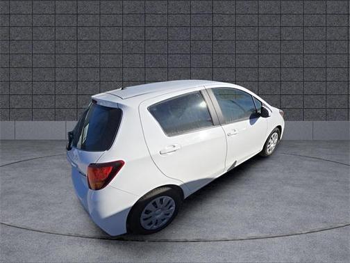 2015 Toyota Yaris L