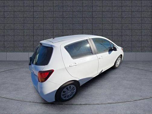 2015 Toyota Yaris L