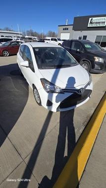 2015 Toyota Yaris L