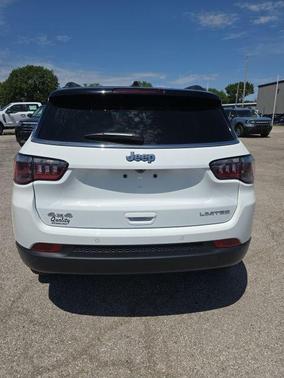 Bright White Clearcoat 2026 Jeep Compass Limited