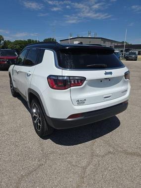 Bright White Clearcoat 2026 Jeep Compass Limited