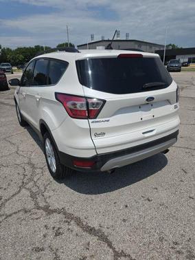 White Platinum Clearcoat Metallic 2018 Ford Escape SEL