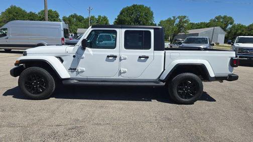 Bright White Clearcoat 2022 Jeep Gladiator Sport S