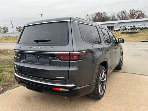 2022 Jeep Wagoneer Series III 4x4
