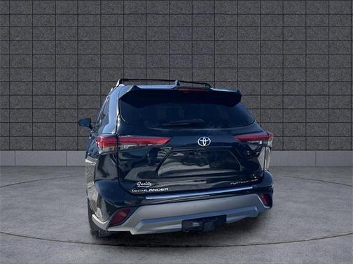 2022 Toyota Highlander Platinum