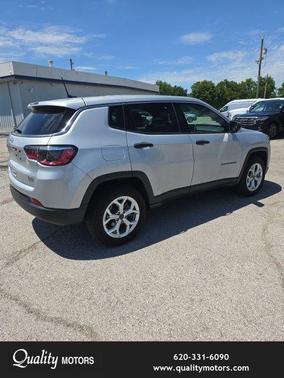 Silver Zynith Metallic Clearcoat 2025 Jeep Compass Sport