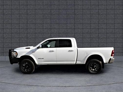 2022 RAM 2500 Laramie Crew Cab 4x4 6'4' Box