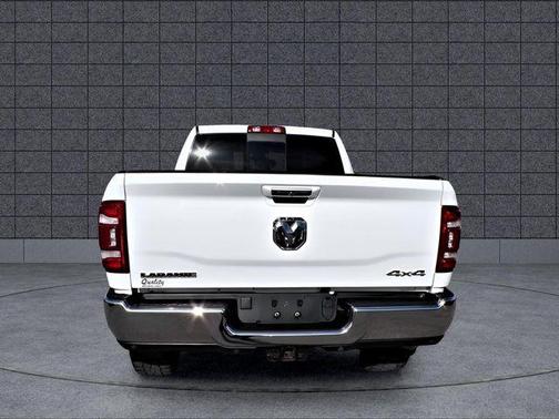 2022 RAM 2500 Laramie Crew Cab 4x4 6'4' Box