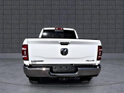 2022 RAM 2500 Laramie Crew Cab 4x4 6'4' Box