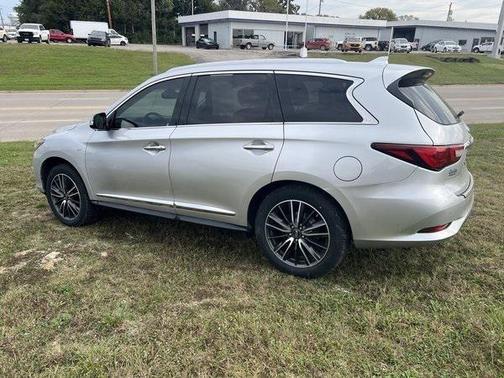 2016 INFINITI QX60 Base
