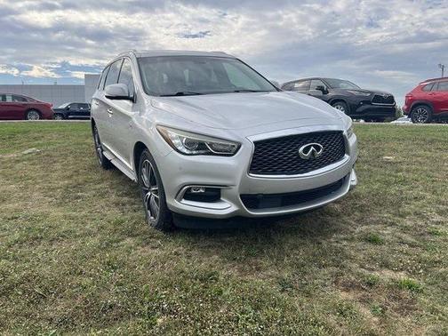 2016 INFINITI QX60 Base