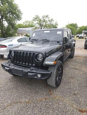 Black Clearcoat 2023 Jeep Gladiator Sport S