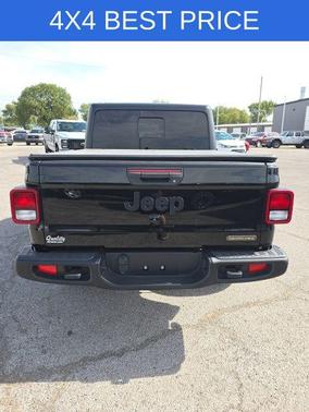 Black Clearcoat 2023 Jeep Gladiator Sport S