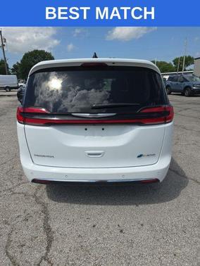 Bright White Clearcoat 2024 Chrysler Pacifica Hybrid Select