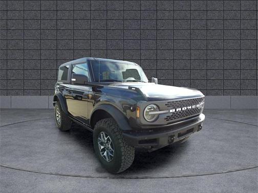 Shadow Black 2023 Ford Bronco Badlands
