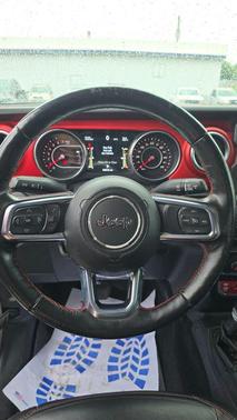 Sting-Gray Clearcoat 2020 Jeep Gladiator Rubicon