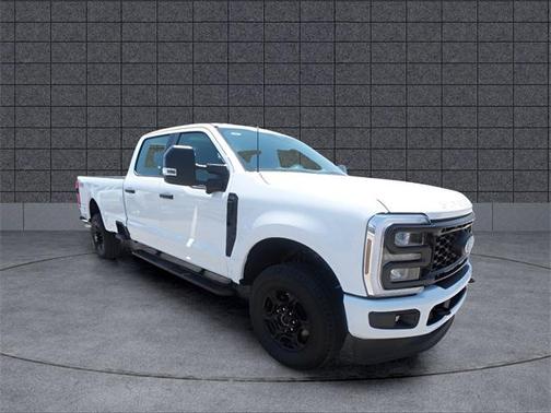 Oxford White 2024 Ford F-250 XL
