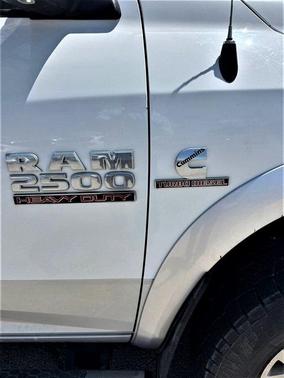 2018 RAM 2500 Laramie Crew Cab 4x4 6'4' Box