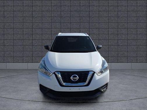 2019 Nissan Kicks S