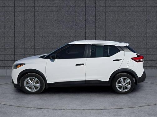 2019 Nissan Kicks S