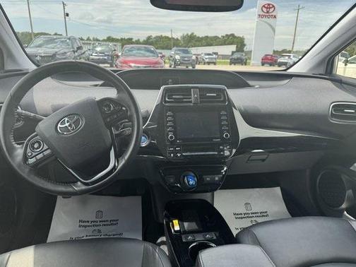 2022 Toyota Prius LE