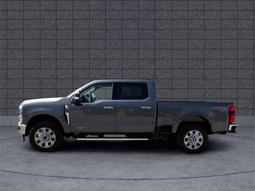 Carbonized Gray Metallic 2025 Ford F-250 Lariat