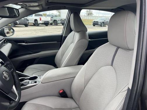 2023 Toyota Camry Hybrid XLE