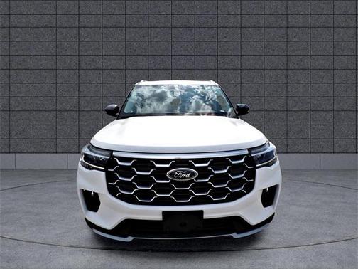 Star White Metallic Tri-Coat 2025 Ford Explorer Platinum