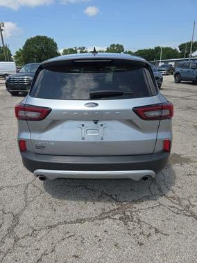 Iconic Silver Metallic 2024 Ford Escape Active