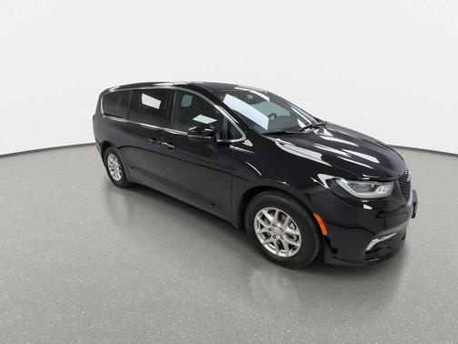 2025 Chrysler Pacifica L