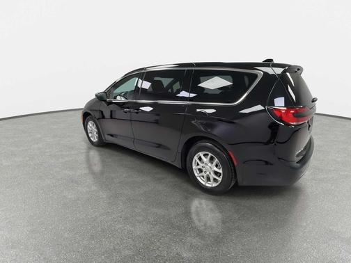 2025 Chrysler Pacifica L