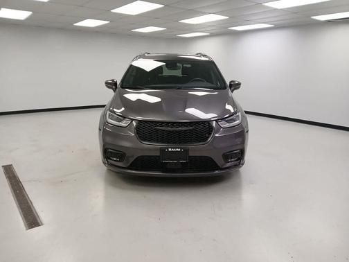 2021 Chrysler Pacifica Touring