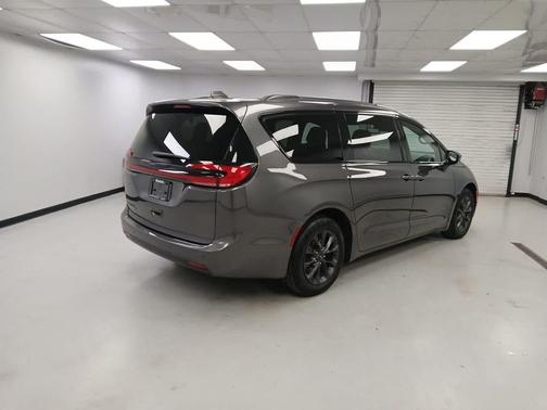 2021 Chrysler Pacifica Touring