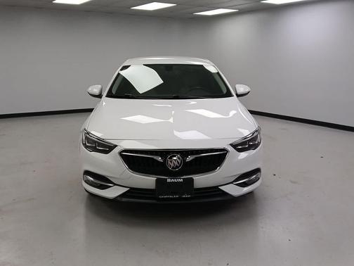 2019 Buick Regal Sportback FWD Essence