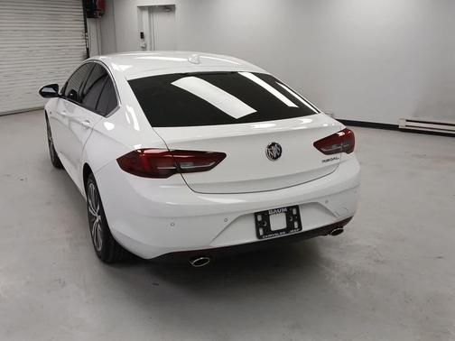 2019 Buick Regal Sportback FWD Essence