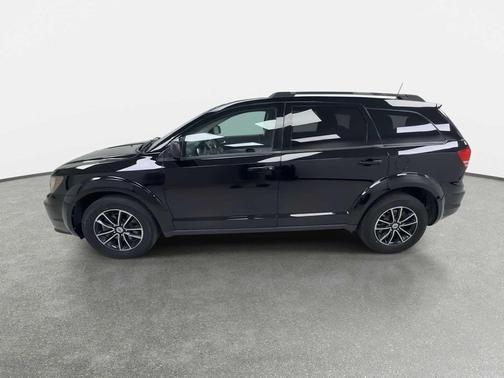 Pitch Black Clearcoat 2018 Dodge Journey SE