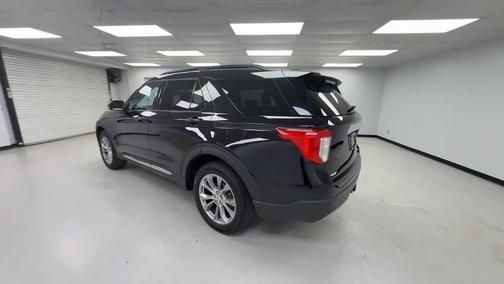 AGATE BLACK METALLIC 2022 Ford Explorer XLT