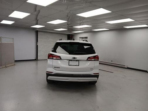 2022 Chevrolet Equinox FWD RS