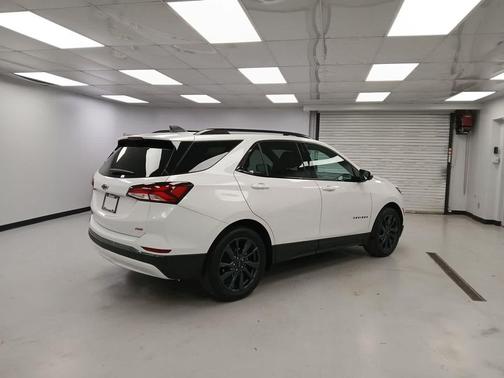 2022 Chevrolet Equinox FWD RS