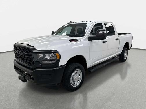2023 RAM 2500 Tradesman Crew Cab 4x4 6'4' Box
