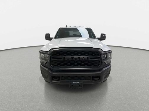 2023 RAM 2500 Tradesman Crew Cab 4x4 6'4' Box