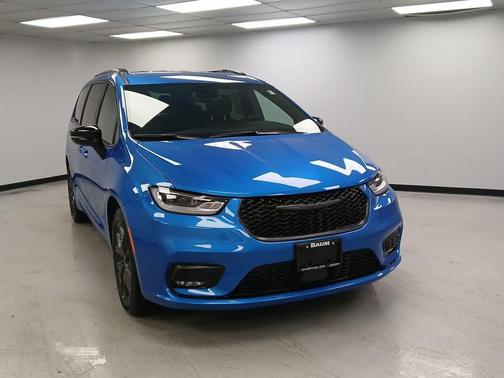 2026 Chrysler Pacifica L