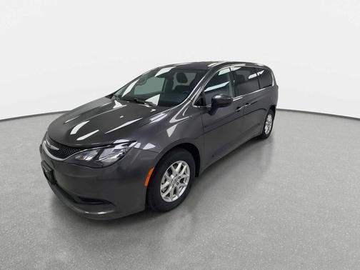 Granite Crystal Metallic Clearcoat 2021 Chrysler Voyager LX