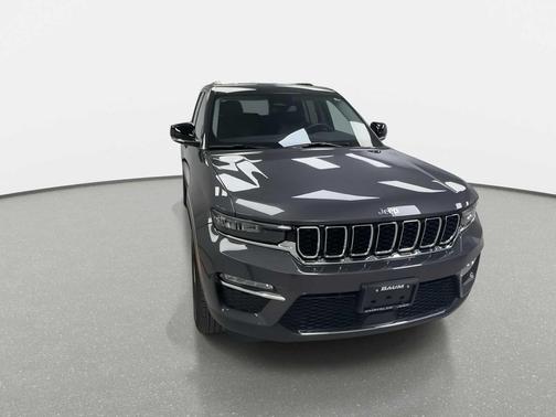 Baltic Gray Metallic Clearcoat 2023 Jeep Grand Cherokee Limited